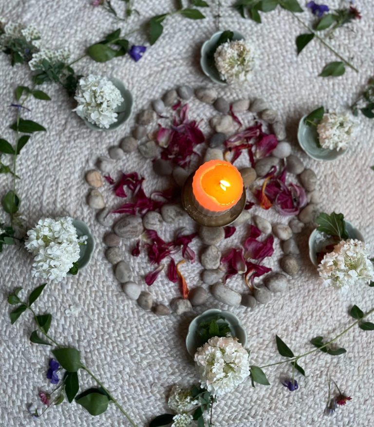 Kreismitte mit Blütenmandala